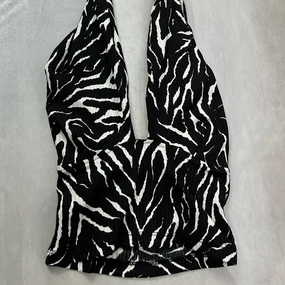 Tie Neck Zebra Print Halter Top - Picture 4 of 10